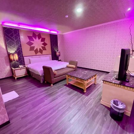 Huang Xing Motel Pingtung ภายนอก รูปภาพ