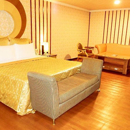 Huang Xing Motel Pingtung ภายนอก รูปภาพ
