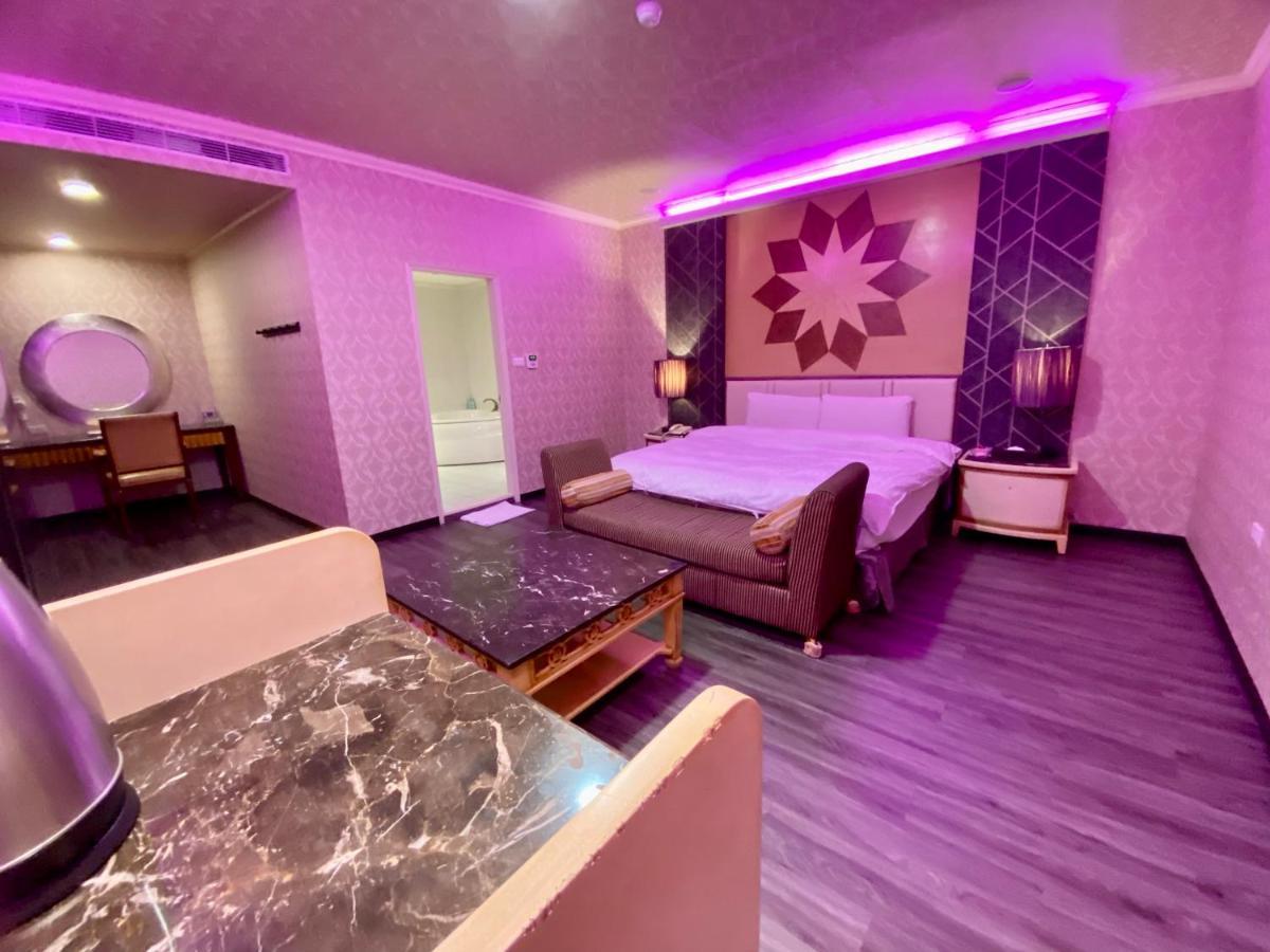 Huang Xing Motel Pingtung ภายนอก รูปภาพ