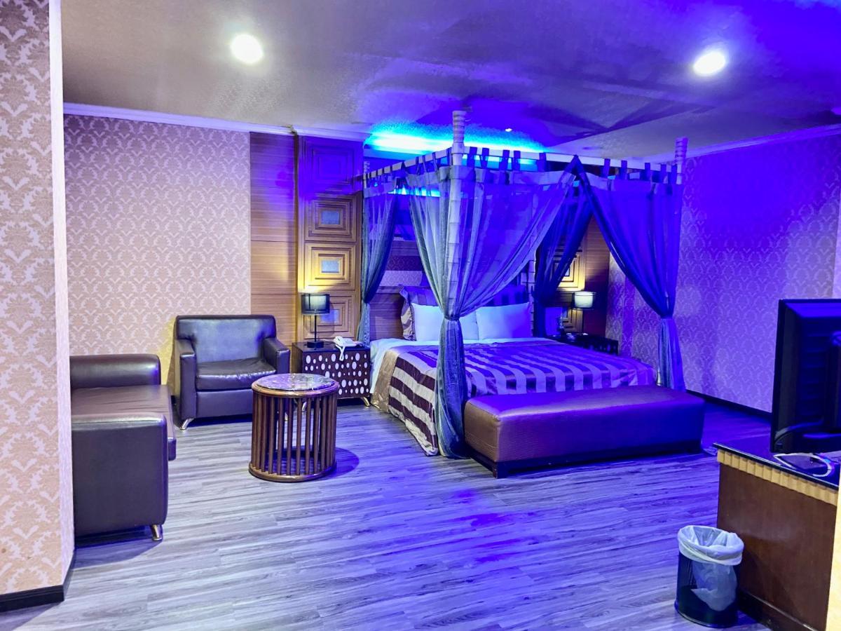 Huang Xing Motel Pingtung ภายนอก รูปภาพ