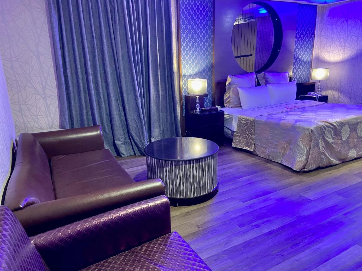 Huang Xing Motel Pingtung ภายนอก รูปภาพ