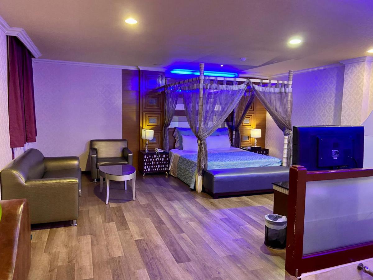 Huang Xing Motel Pingtung ภายนอก รูปภาพ