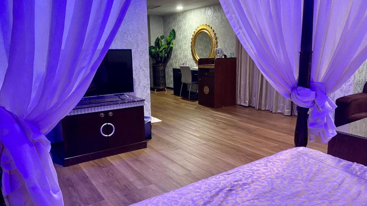 Huang Xing Motel Pingtung ภายนอก รูปภาพ