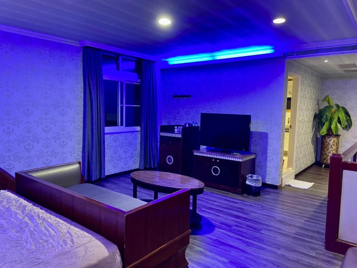 Huang Xing Motel Pingtung ภายนอก รูปภาพ
