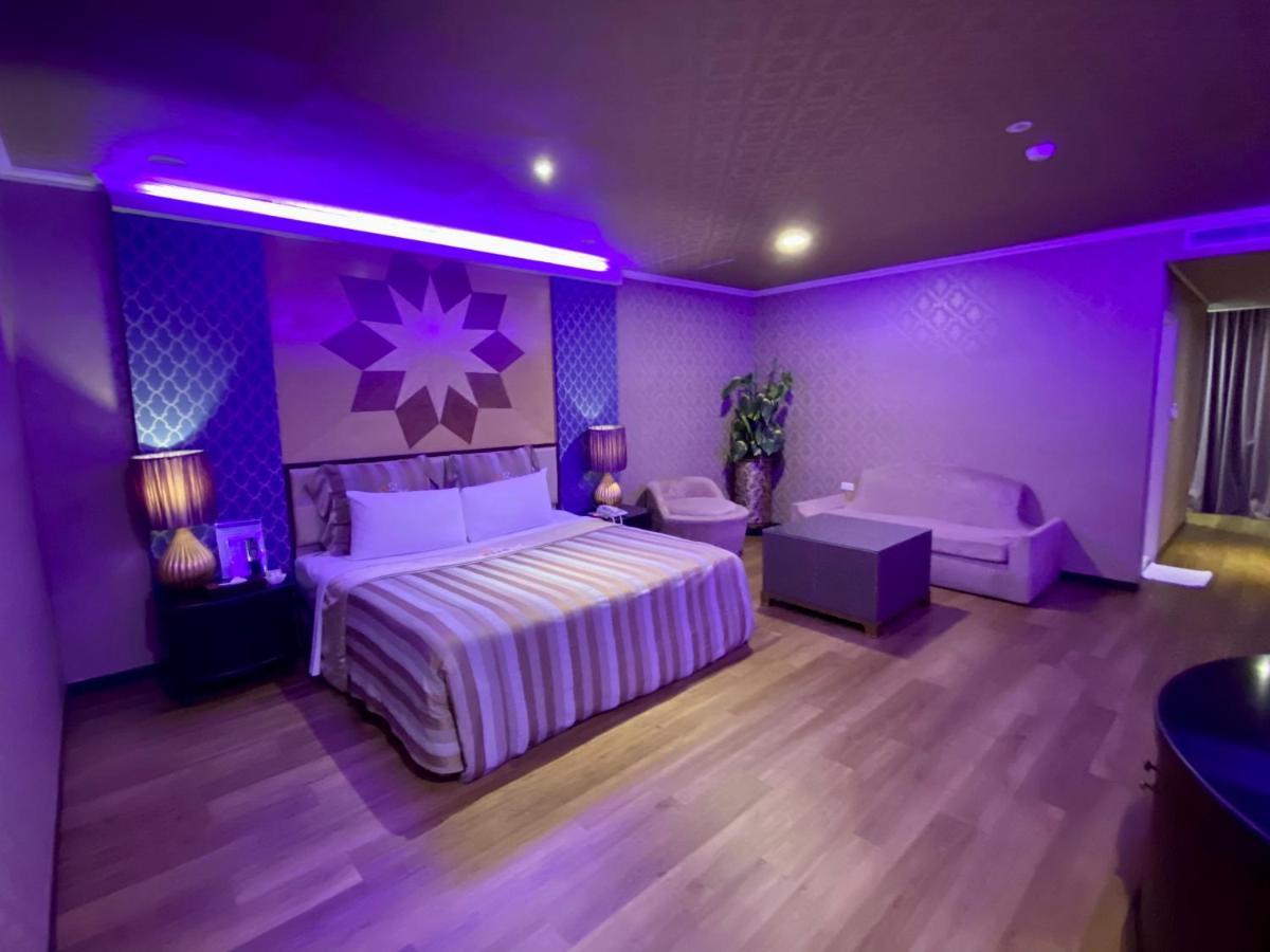 Huang Xing Motel Pingtung ภายนอก รูปภาพ