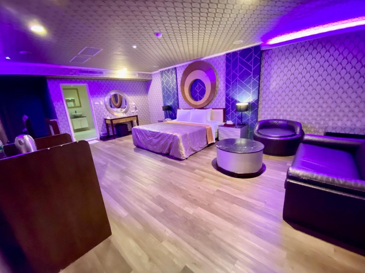 Huang Xing Motel Pingtung ภายนอก รูปภาพ