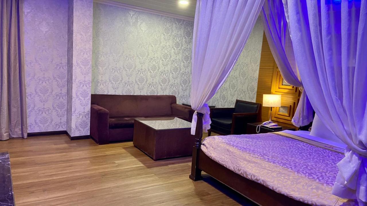 Huang Xing Motel Pingtung ภายนอก รูปภาพ