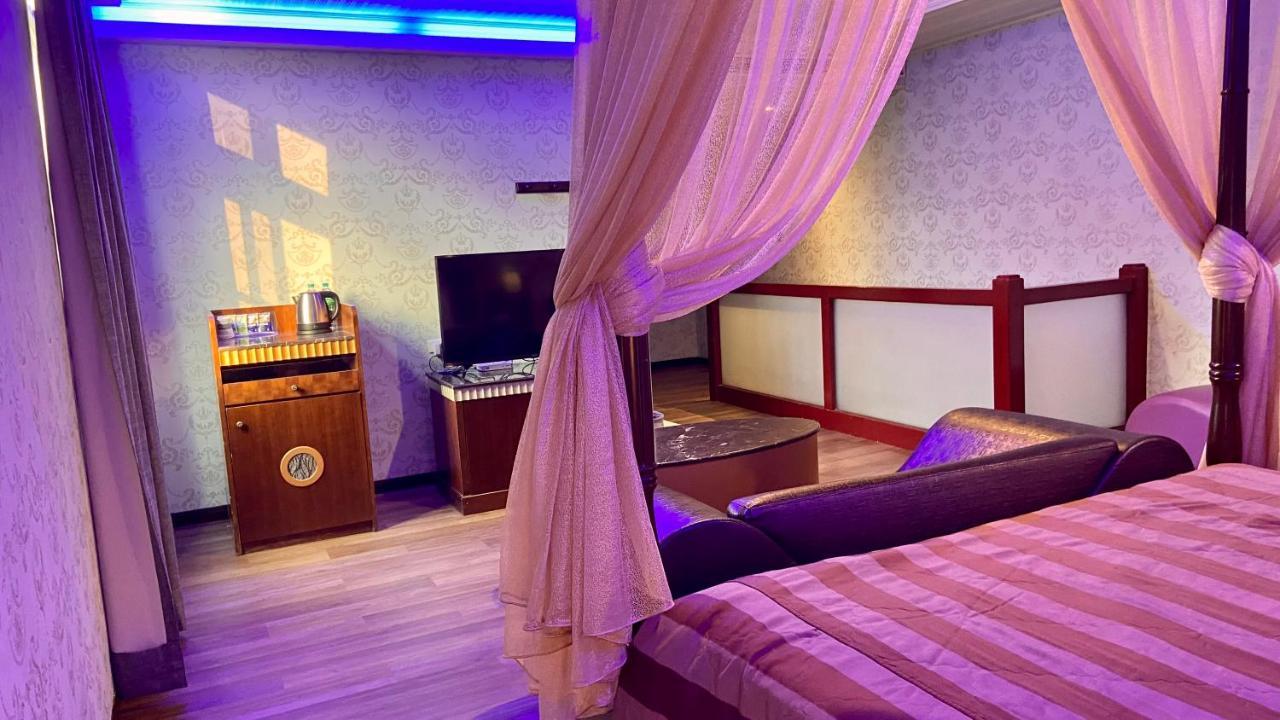 Huang Xing Motel Pingtung ภายนอก รูปภาพ