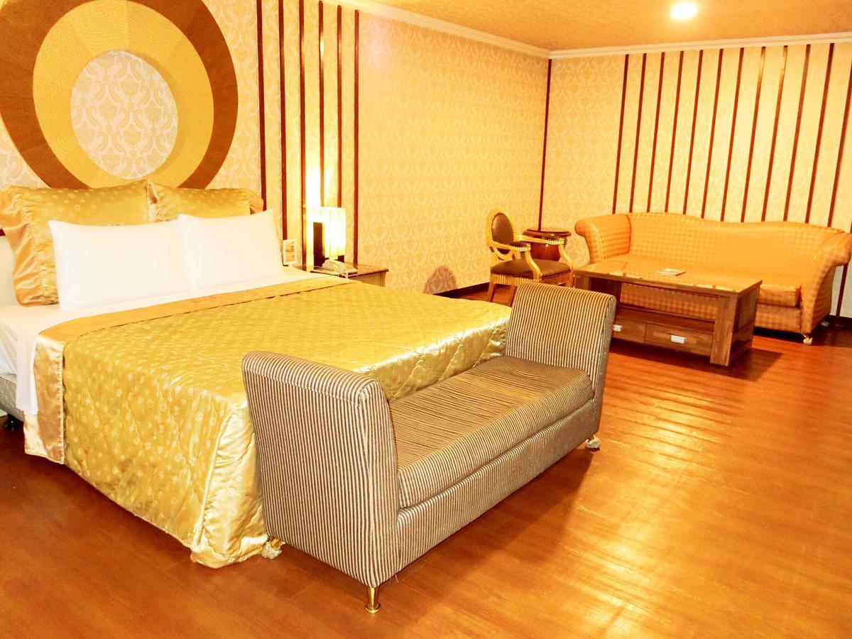 Huang Xing Motel Pingtung ภายนอก รูปภาพ